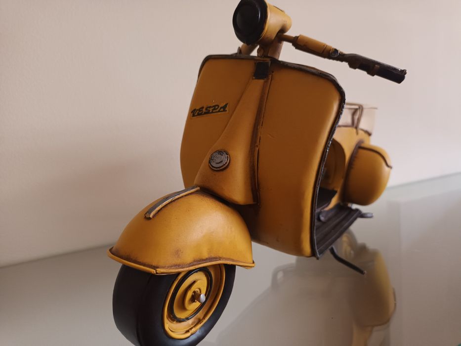 Mota Vespa Decorativa [Miniatura)