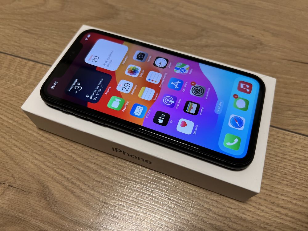 Idealny iPhone 11 64 GB BLACK w PERFEKCYJNYM stanie!