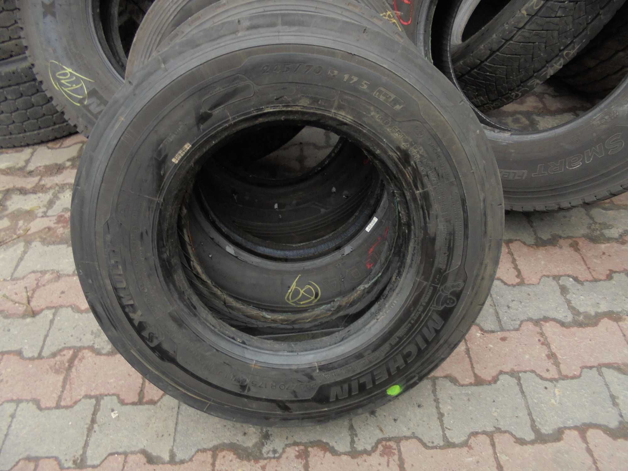 Opona 245/70R17.5 Michelin X Multi (600 netto)