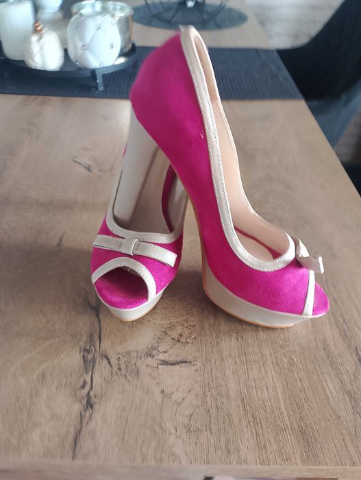 Buty damskie szpilki