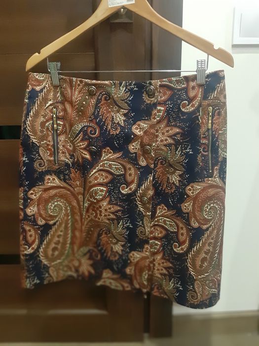 Віддам безкоштовно спідниця. Юбка блузка