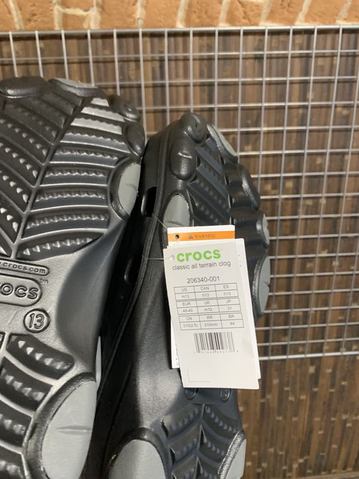 Сандалі Crocs оригінал чорні чоловічі шльопанці зручні літні крокси