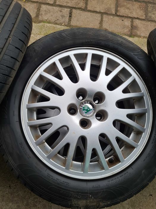 Opony skoda octavia 1 5x100 r16