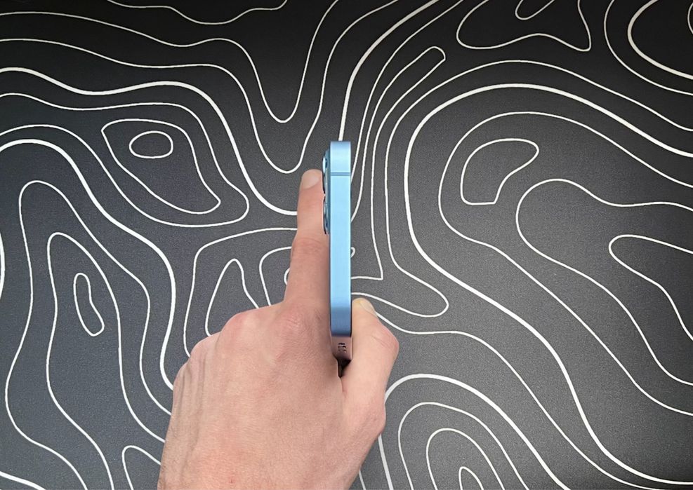 Замечательный - iPhone 13 - 256 гб - 85% АКБ - NEVERLOCK - BLUE