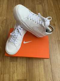 Кросівки Nike (23,5cm)