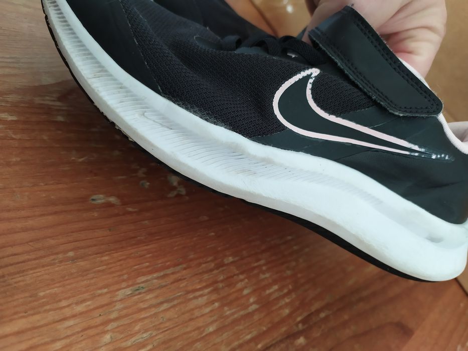 Nike czarne buty sportowe 33.5 Starrunner do biegania