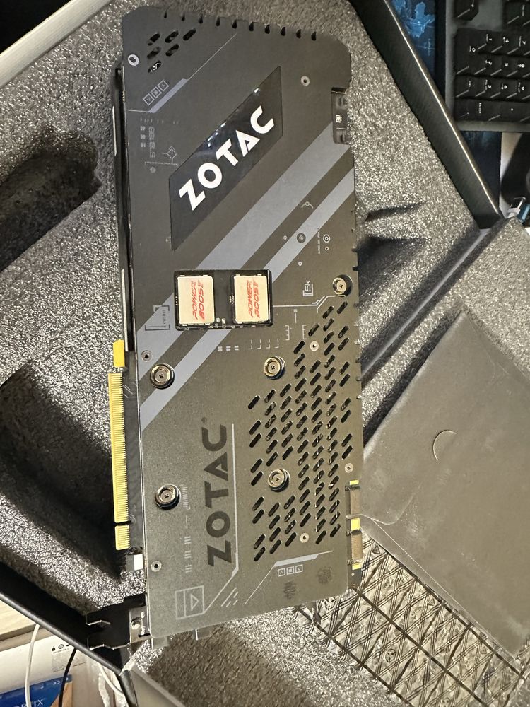 Продам Відеокарта ZOTAC GeForce GTX 1080 Ti 11GB