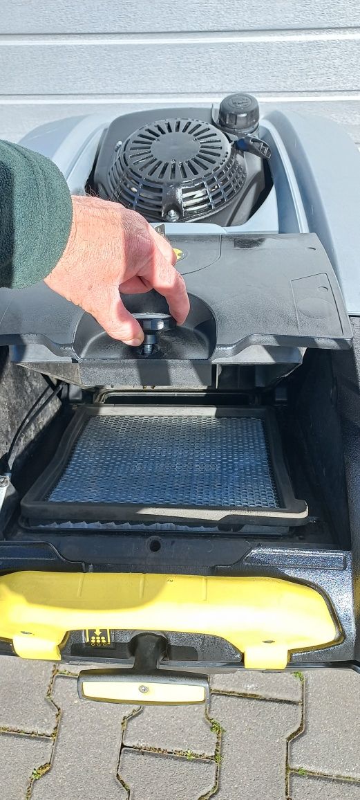 Zamiatarka Karcher K M 75/40 WG