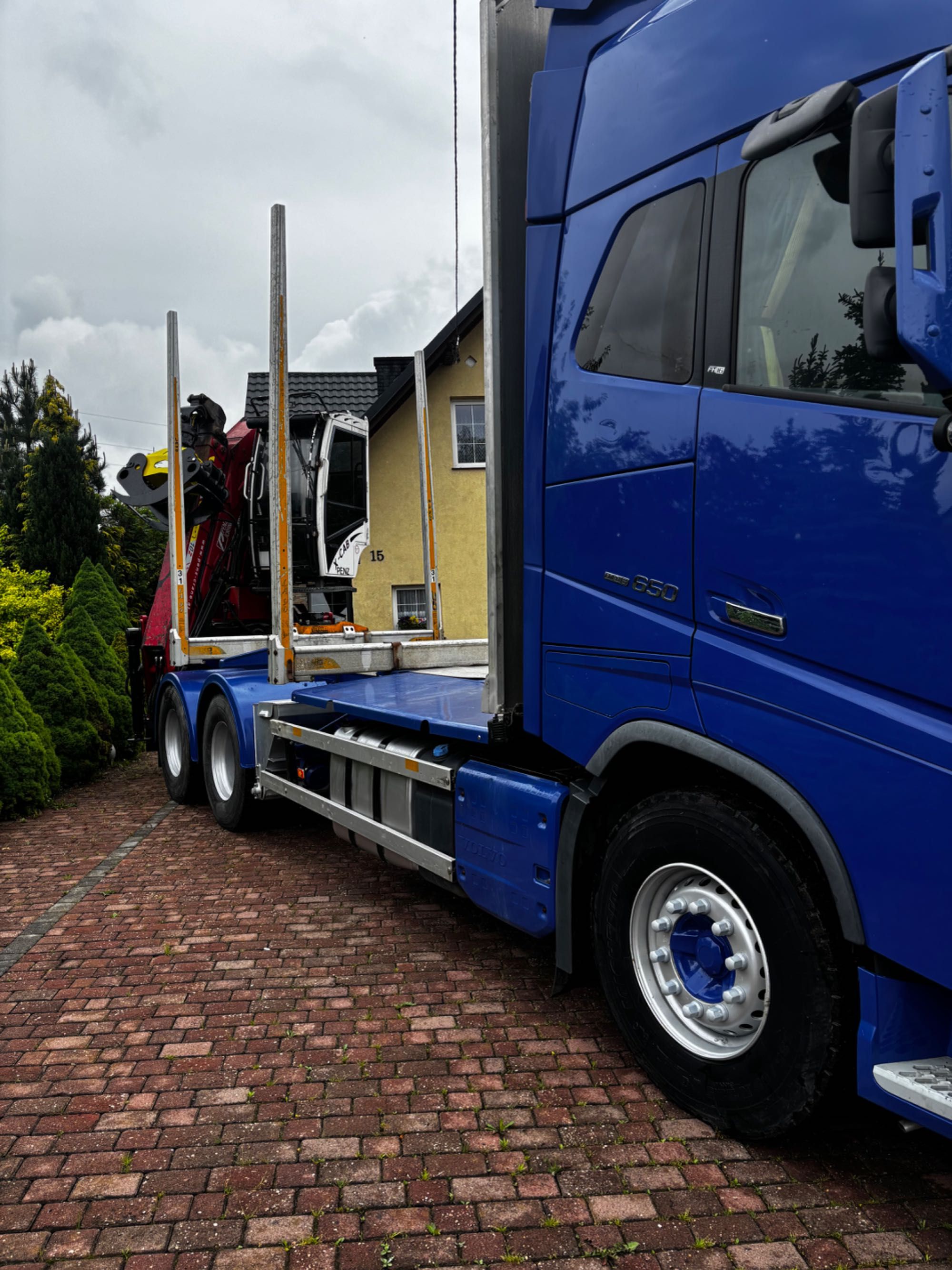 Volvo fh16 do drewna, lasu