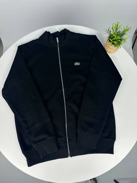 Зіпка Lacoste 1/3 , на руках