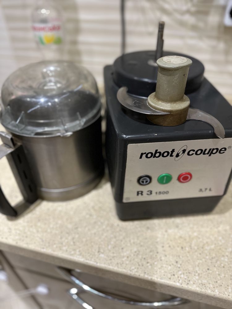 Кутер Robot coupe r3