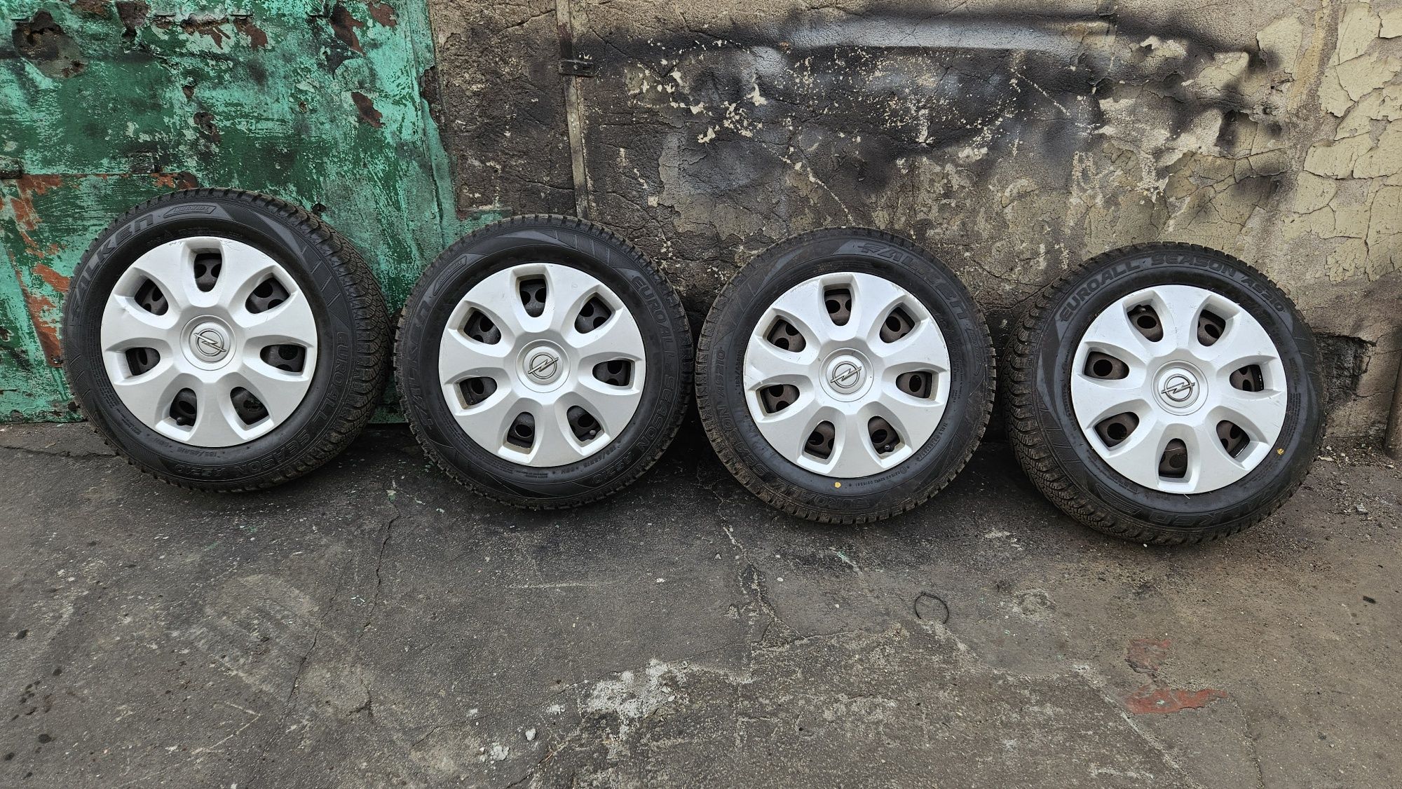 Koła nowe opony 185/65/15 zima zimowe 2024r 4x100 et39 opel corsa d