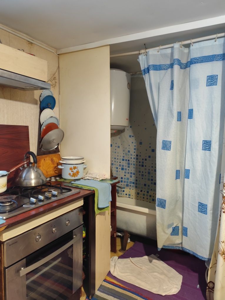 Продаж частини будинку біля річки
