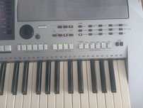 Keyboard Yamaha s700
