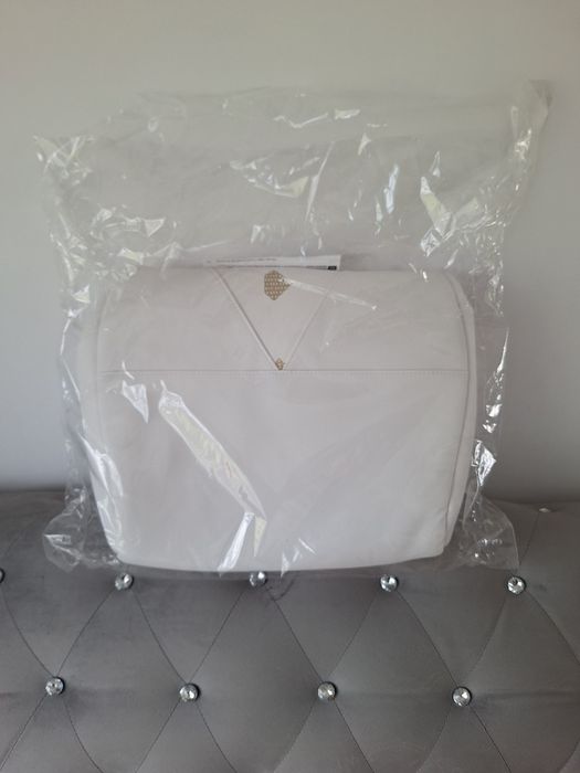 Junama diamond glow ekoskóra biala osłonka pokrowiec na nóżki wysyłka