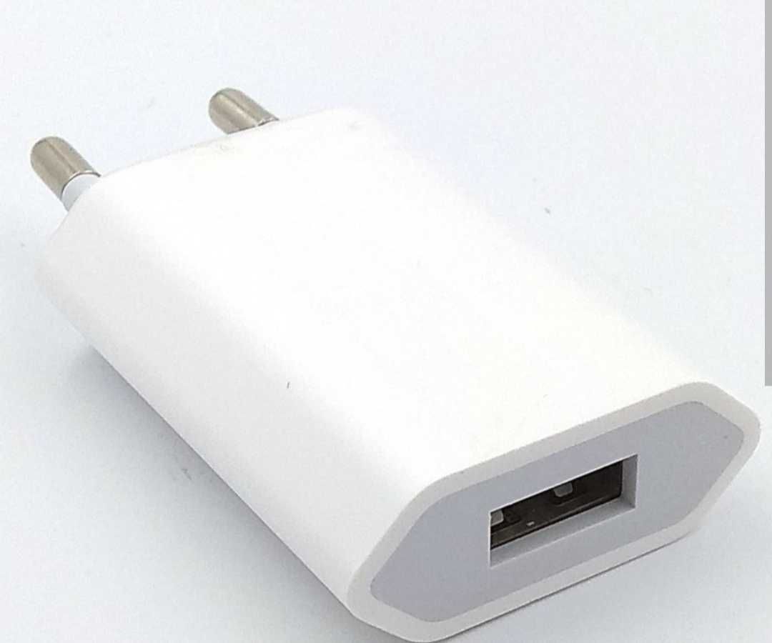Продам зарядное устройство Apple 5W USB Power Adapter 5V  & 1A