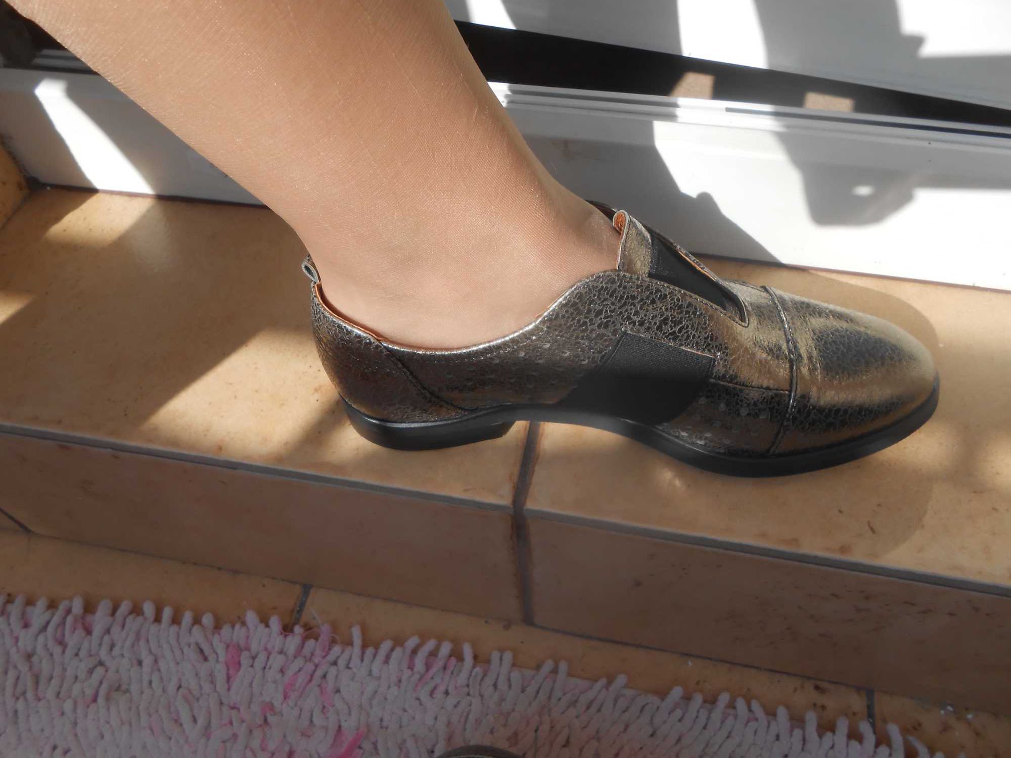 Buty skórzane damskie, wsuwane 37/ 23,5 cm