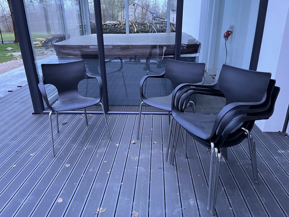 Krzesła ogrodowe tarasowe meble czarne plastikowe marki G Syrett Ltd