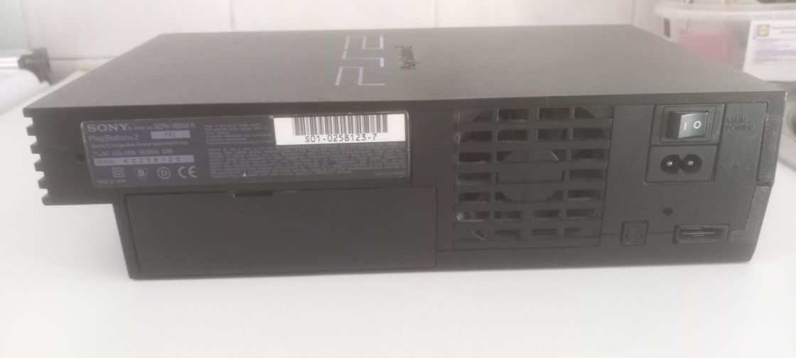 Ps2 usada só cabo de alimentação