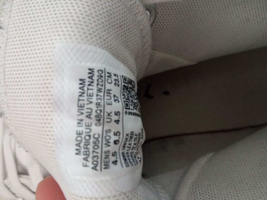 Продам шкіряні CONVERSE в гарному стані