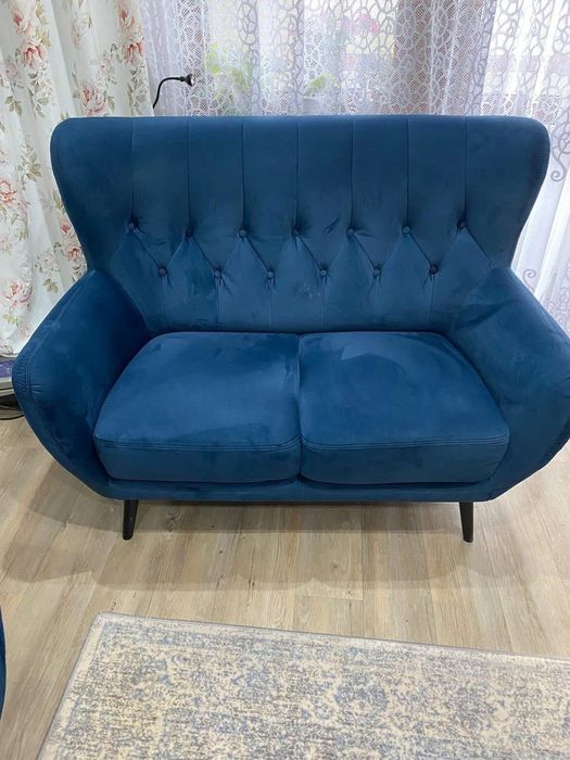 Dwie sofy(3+2),  w bardzo dobrym stanie