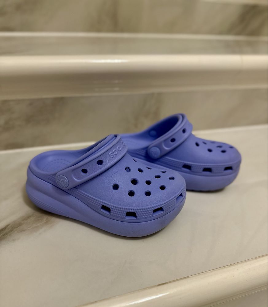 Дитячі crocs на платформі  розмір с11.