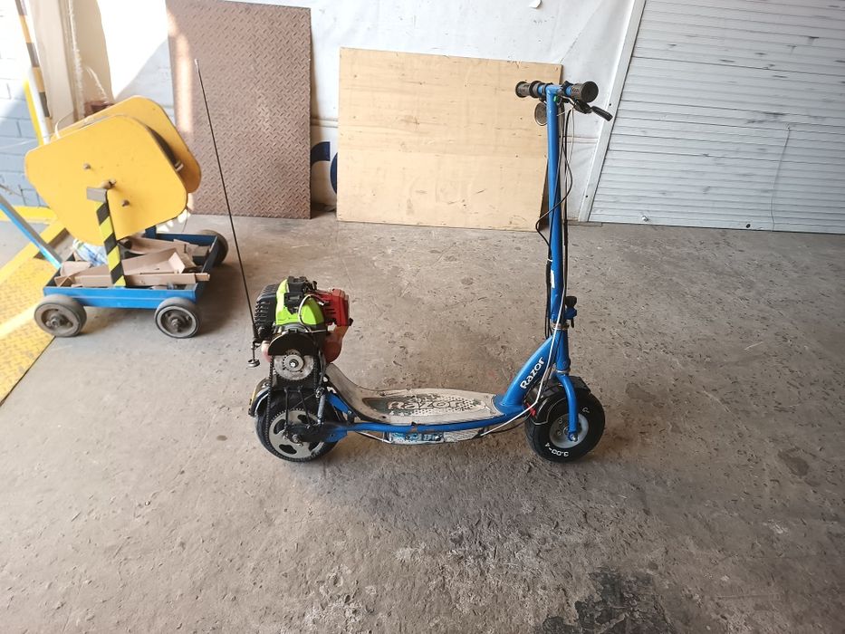 Самокат бензо в гарному стані