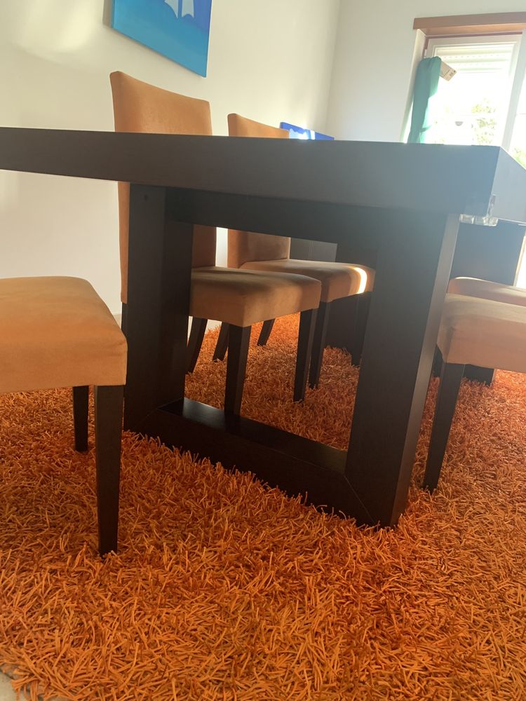 Mesa + 6 cadeiras - madeira