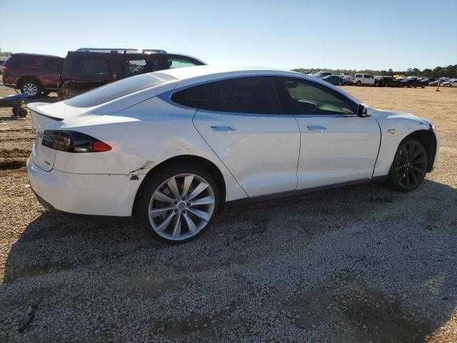 Tesla model s 85P 2012  Signature