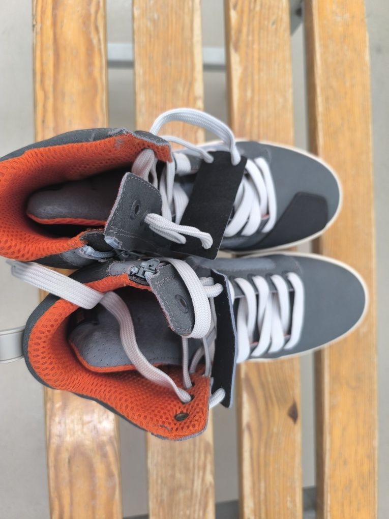 Tennis / Bota BMW