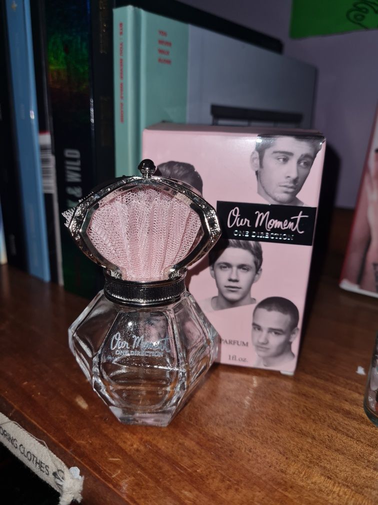 Perfume Our Moment dos One Direction