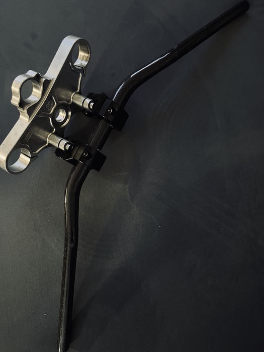 Honda cbr600 f4i wsporniki kierownica mocowanie risery półka części