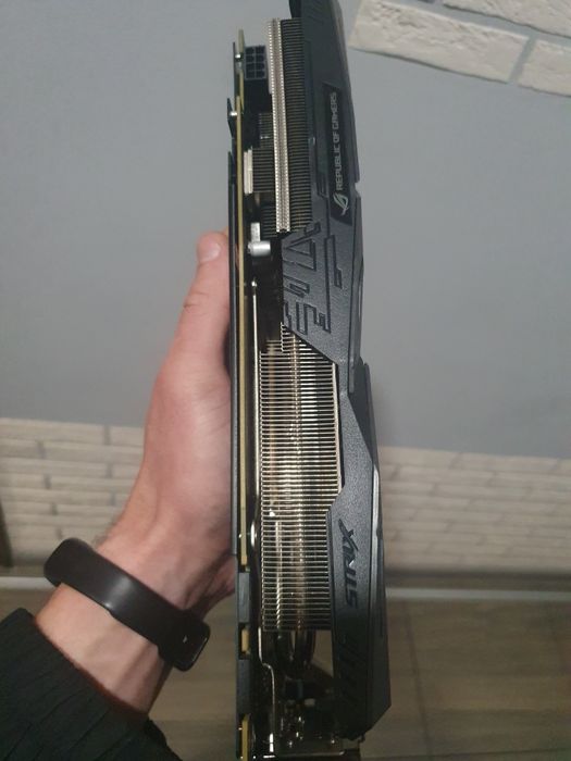 Asus PCI-Ex GeForce GTX 1070 Ti ROG Strix 8GB