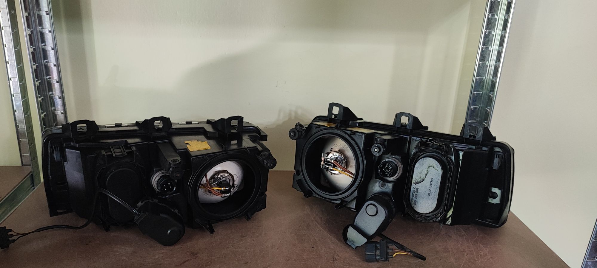 BMW E36 Lampy BOSCH Nowe Szkła+Ringi Cotton Reflektory Okazja