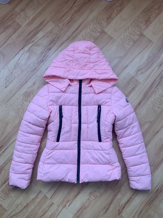 Куртка на дівчинку