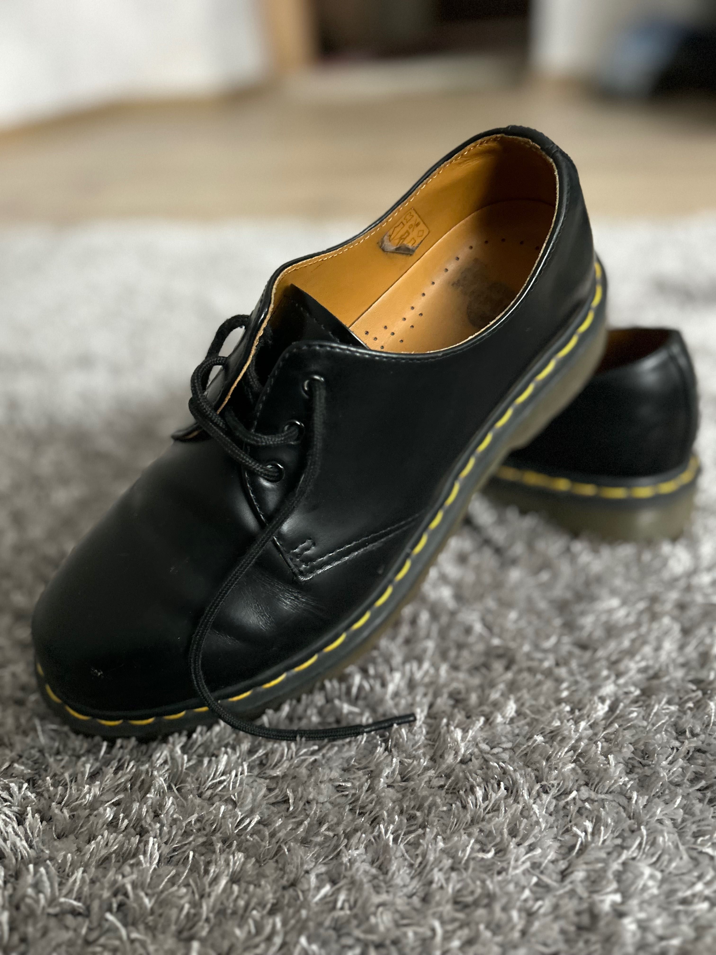 Чоловіче взуття Dr.Martens,Doc’s
