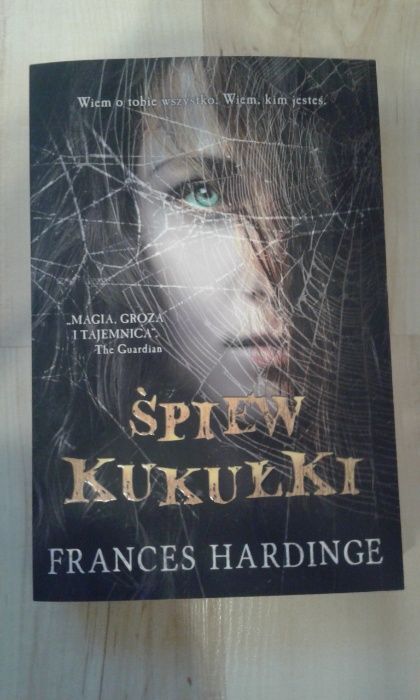 Śpiew kukułki Frances Hardinge Wydawnictwo: Czarna Owca