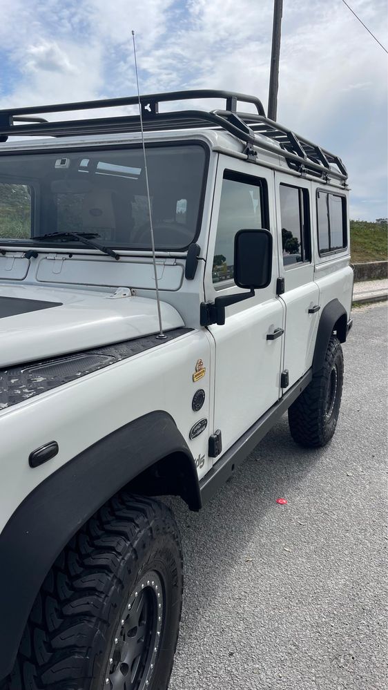Land Rover Defender 110 TD5 9 lugares