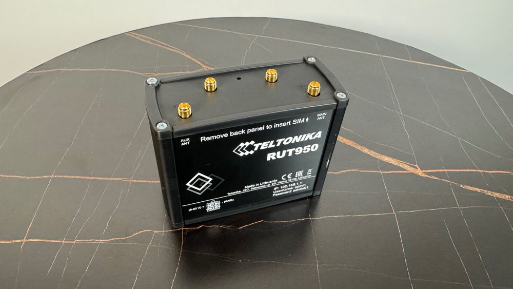 Teltonika RUT950 router przemysłowy LTE Dual SIM + Antena 16dbi. F.VAT