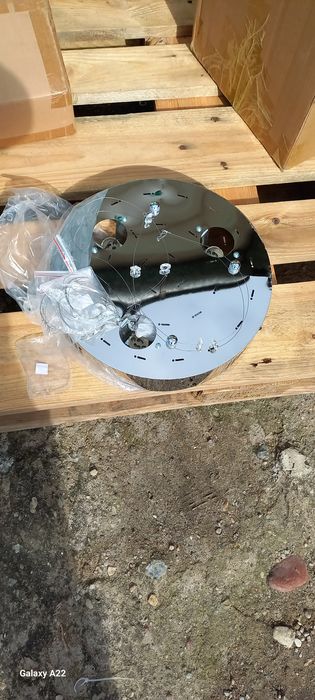Lampa z kryształkami