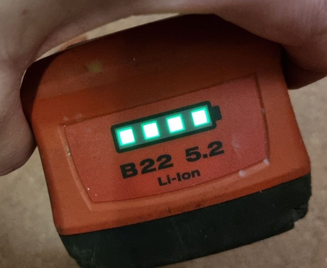 Dwa Akumulatory Hilti 1x 5,2Ah i 1x 3Ah