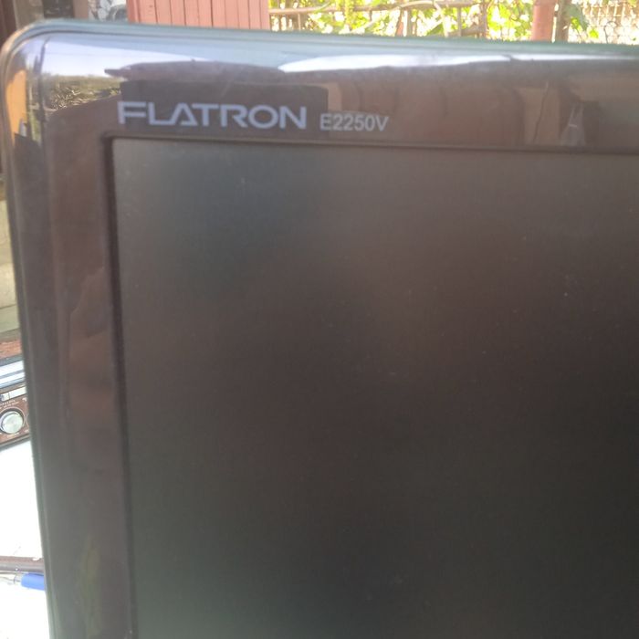 Монитор LG-Flatron E-225V-PNV. Польша.
