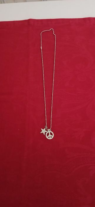 Colar comprido estrela e simbolo da Paz