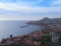Lote de terreno em São Gonçalo com vista para a baía do Funchal