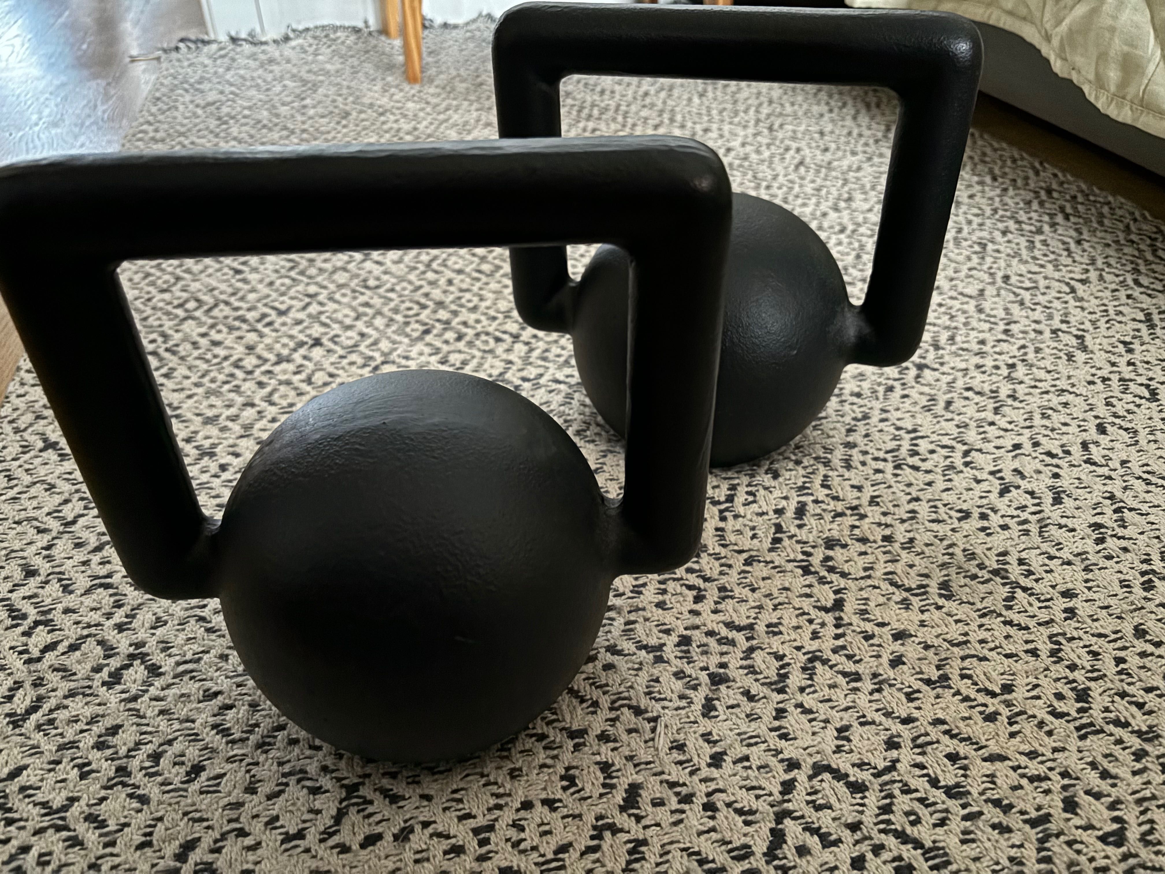 Kettlebell żeliwne dwie sztuki 12 kg