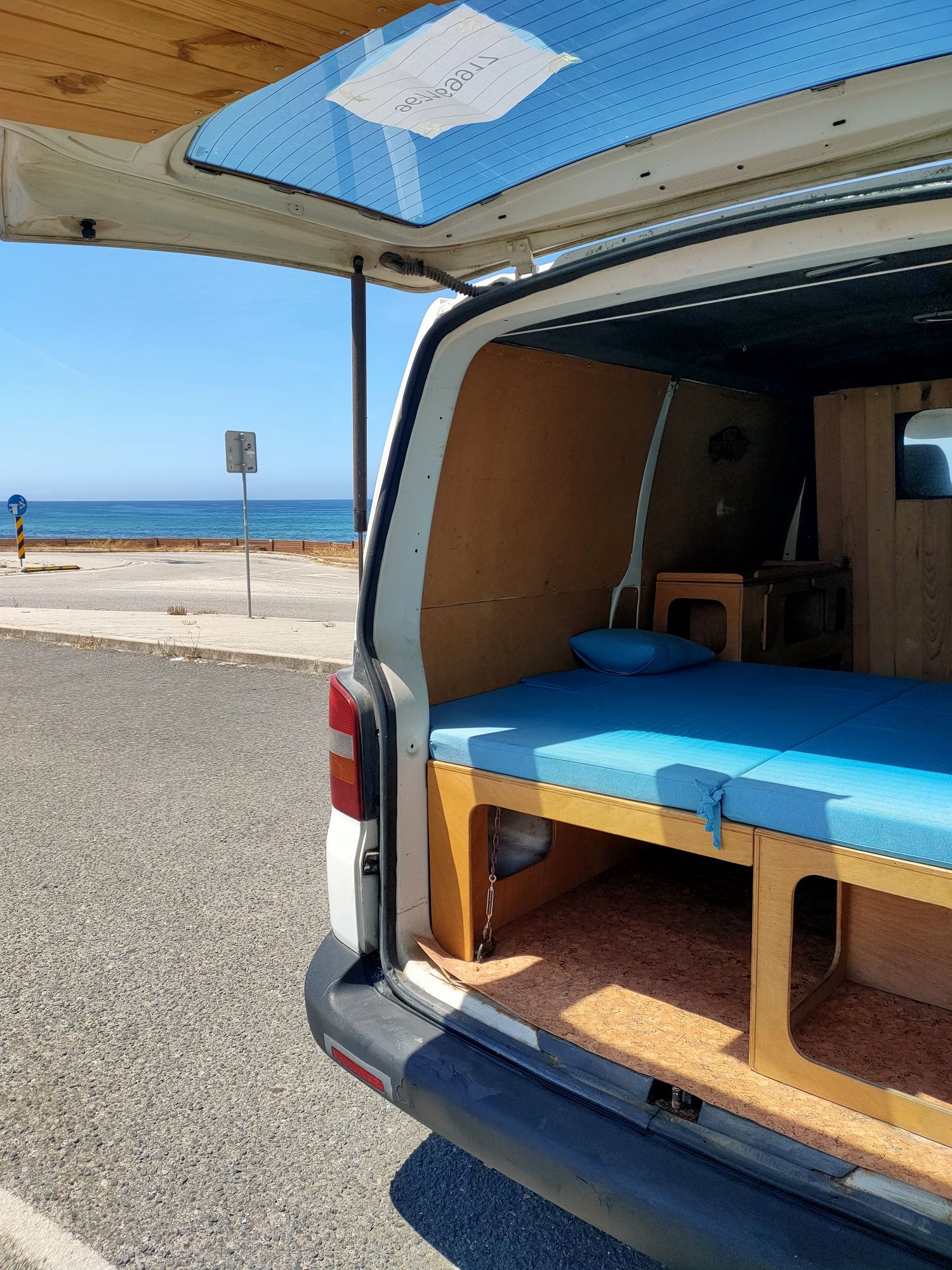 Vendo VW transporter T5 Alterada