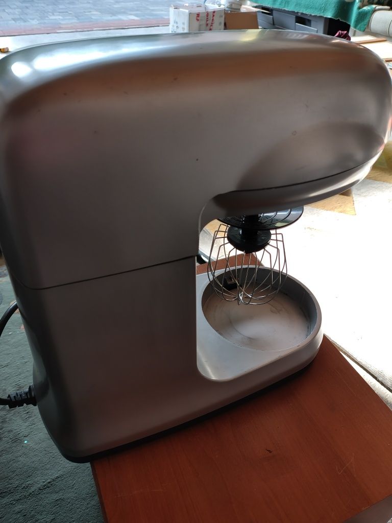 Sprzedam robot Clatronic
