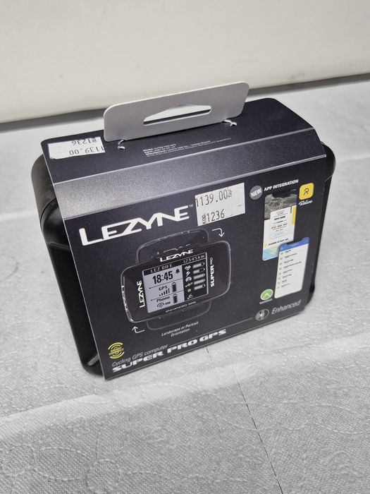 Licznik rowerowy lezyne super pro nawigacja jak garmin edge czy wahoo