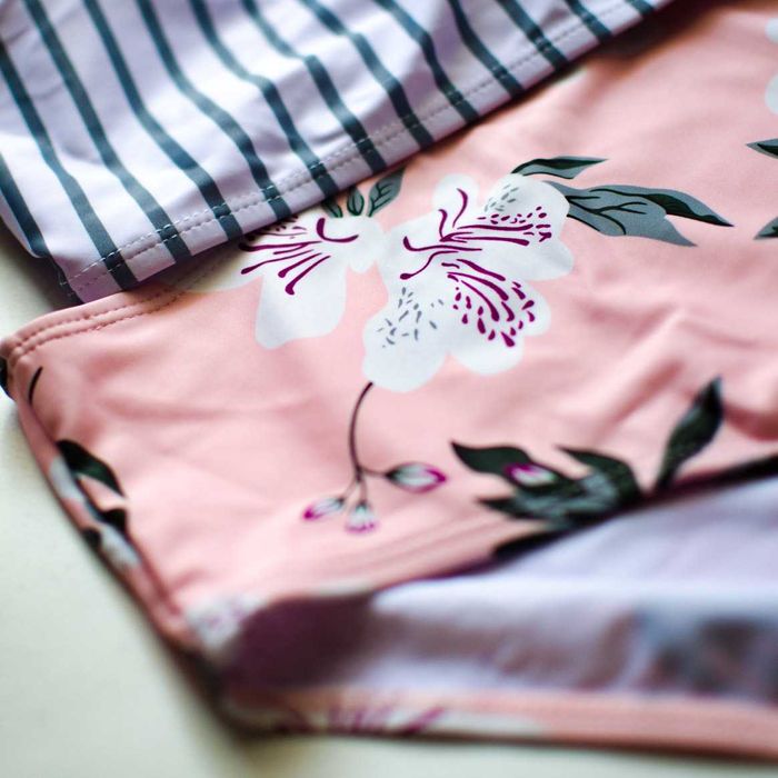 роздільний  купальник з високими трусиками