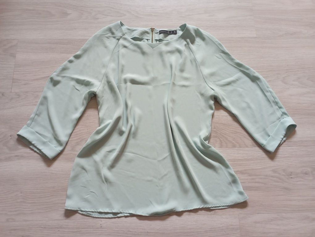 Delikatna elegancka bluzeczka damska rozmiar XL